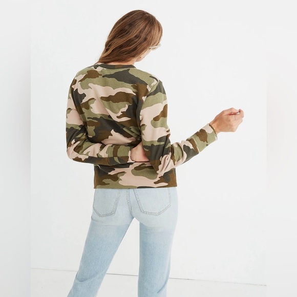 MOVING SALE | Women’s Madewell Crewneck Sweatshirt in Cottontail Camo, Size XXL - Picture 7 of 8